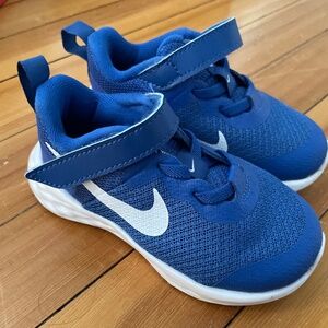 Nike sneakers- toddler- never worn